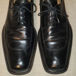 Kenneth Cole shoes